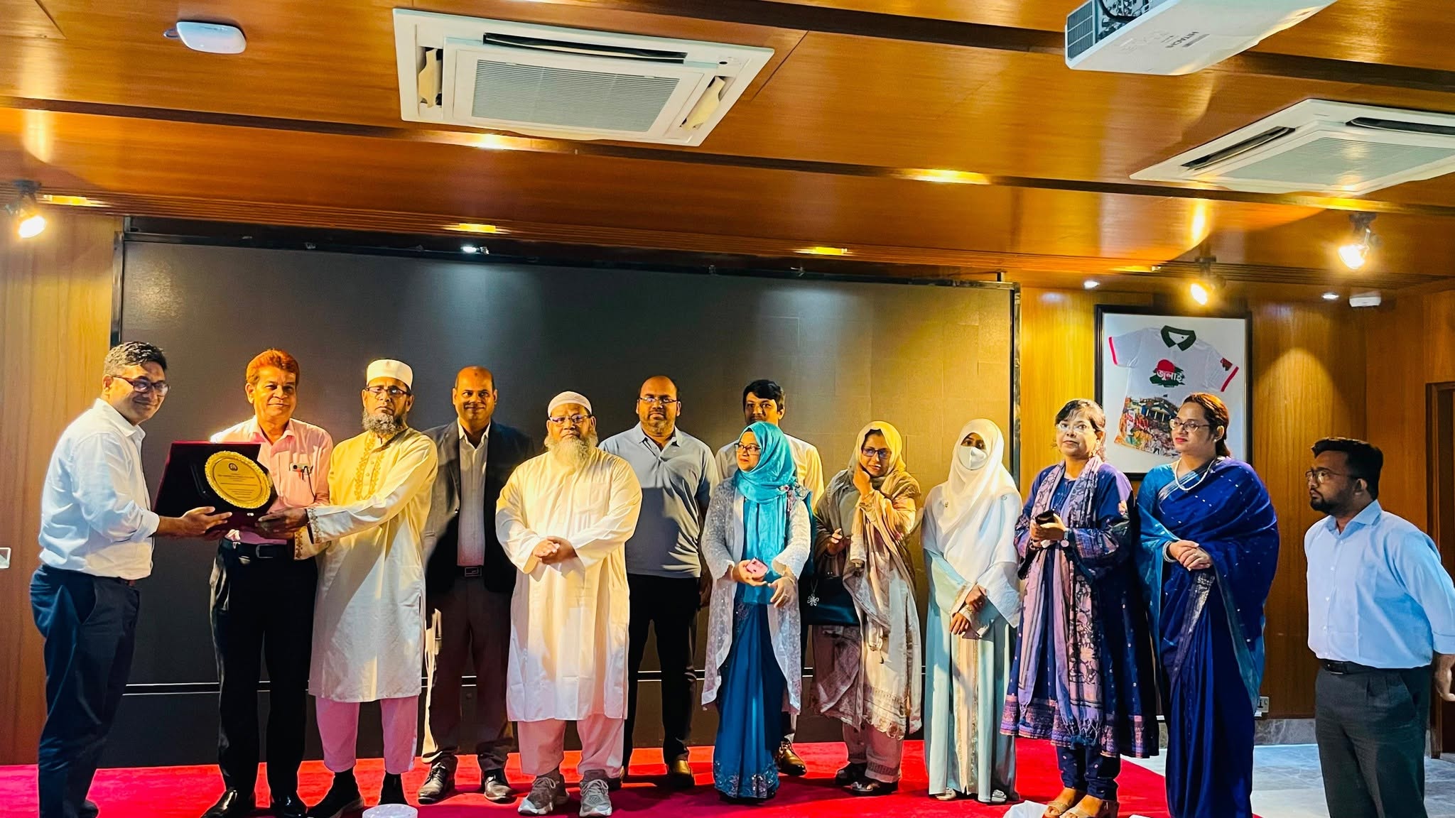 বিএসইসি-এর উদ্যোগে ‘প্রাথমিক বিনিয়োগ শিক্ষা’ বিষয়ক প্রশিক্ষণে ঢাকা কমার্স কলেজের ফিন্যান্স অ্যান্ড ব্যাংকিং বিভাগের শিক্ষক-শিক্ষার্থীরা অংশগ্রহণ করে।