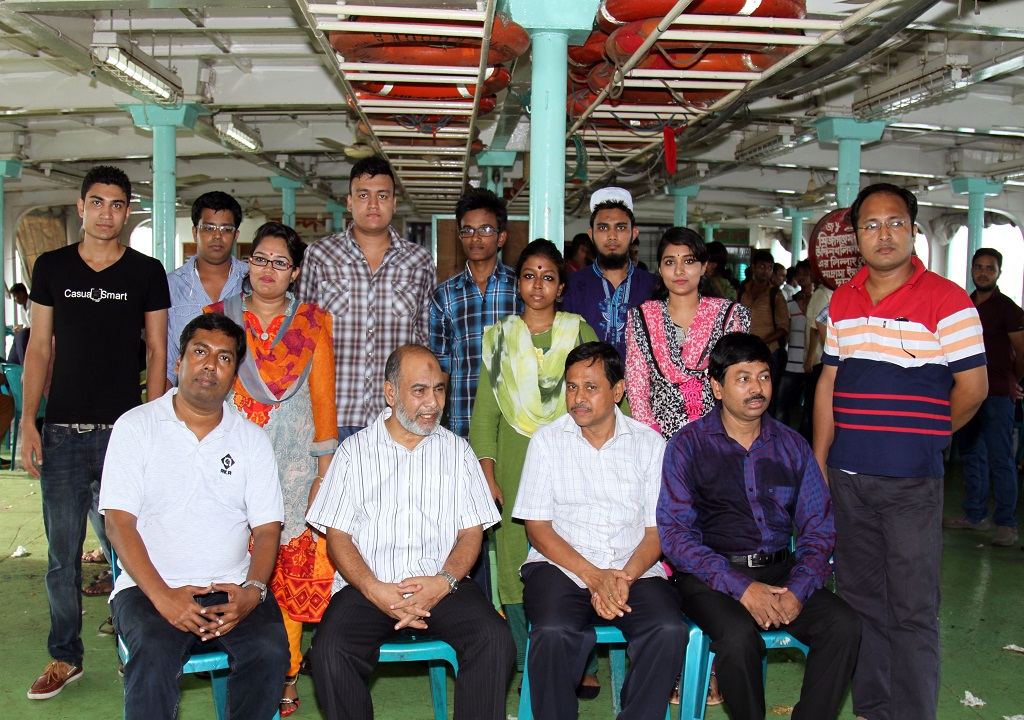 Students of BBA Program participating Hilsha Tour