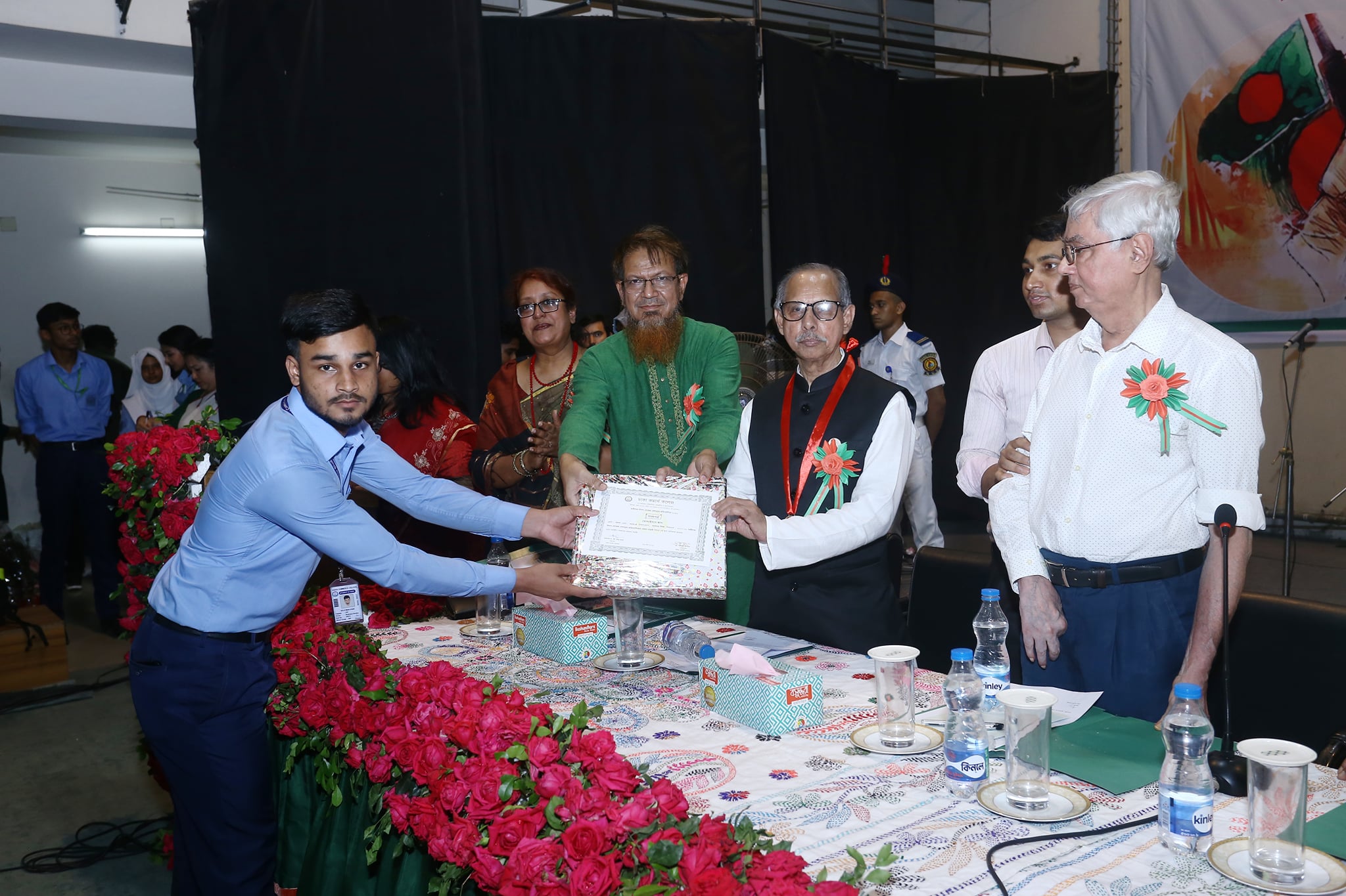  Discussion and Awarding Gold Medal on the Celebration of Independence Day  