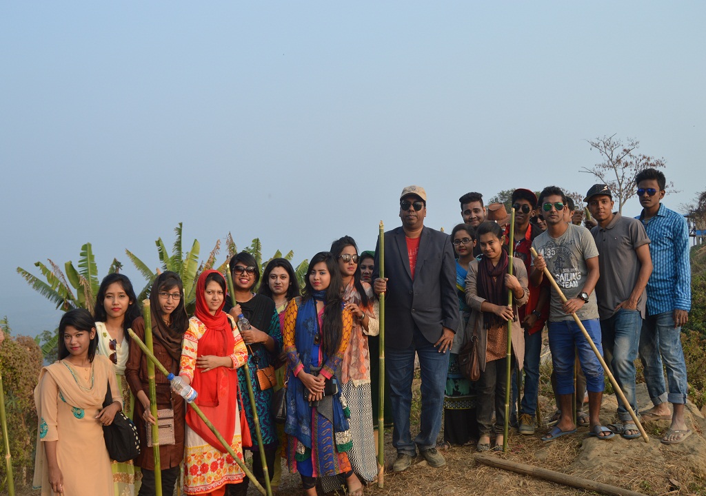  Students with the Director of BBA Program on Konglak Para, the highest peak of Sajek Valley