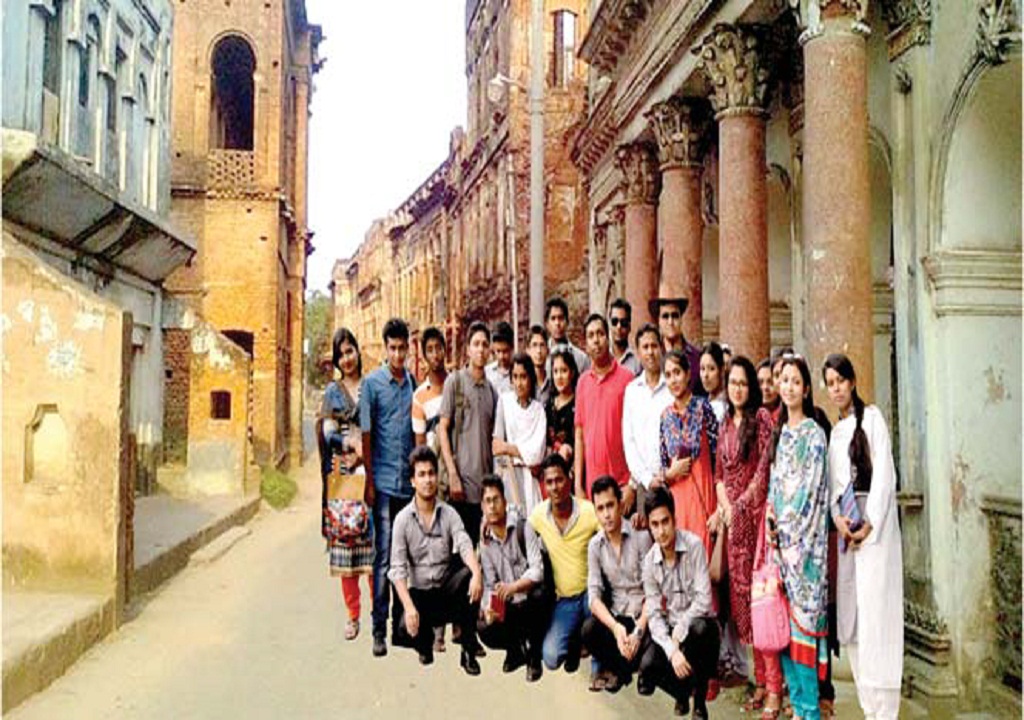 Students of BBA Program visiting the historical Panam City