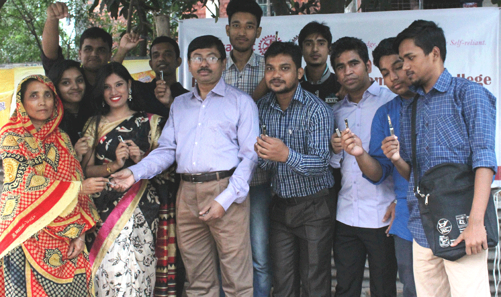 Nail Cutter Distribution and Handwash Program by Rotaract Club  and Icche Ghuri Foundation 18.11.2016  (7)