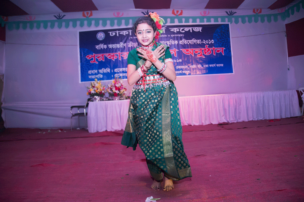 Prize Giving 2013, Dancing  Adiba Azam Mati